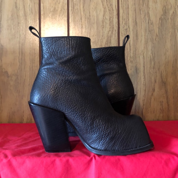 John Fluevog Stand Up Dietrich Black Leather Platform Zippered Ankle Boots sz9 - Picture 3 of 9